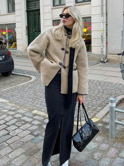 Isabelle™ | Schapenvachtjas